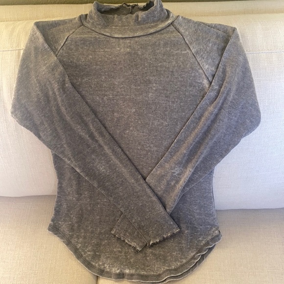 Chaser, gray, mock neck, long sleeve tee, size S - Picture 1 of 4